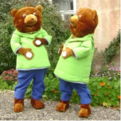 Mascots bears Talismans Lācīši Sagas tējai kostīma izgatavošanas pasūtījuma dizaina bilde